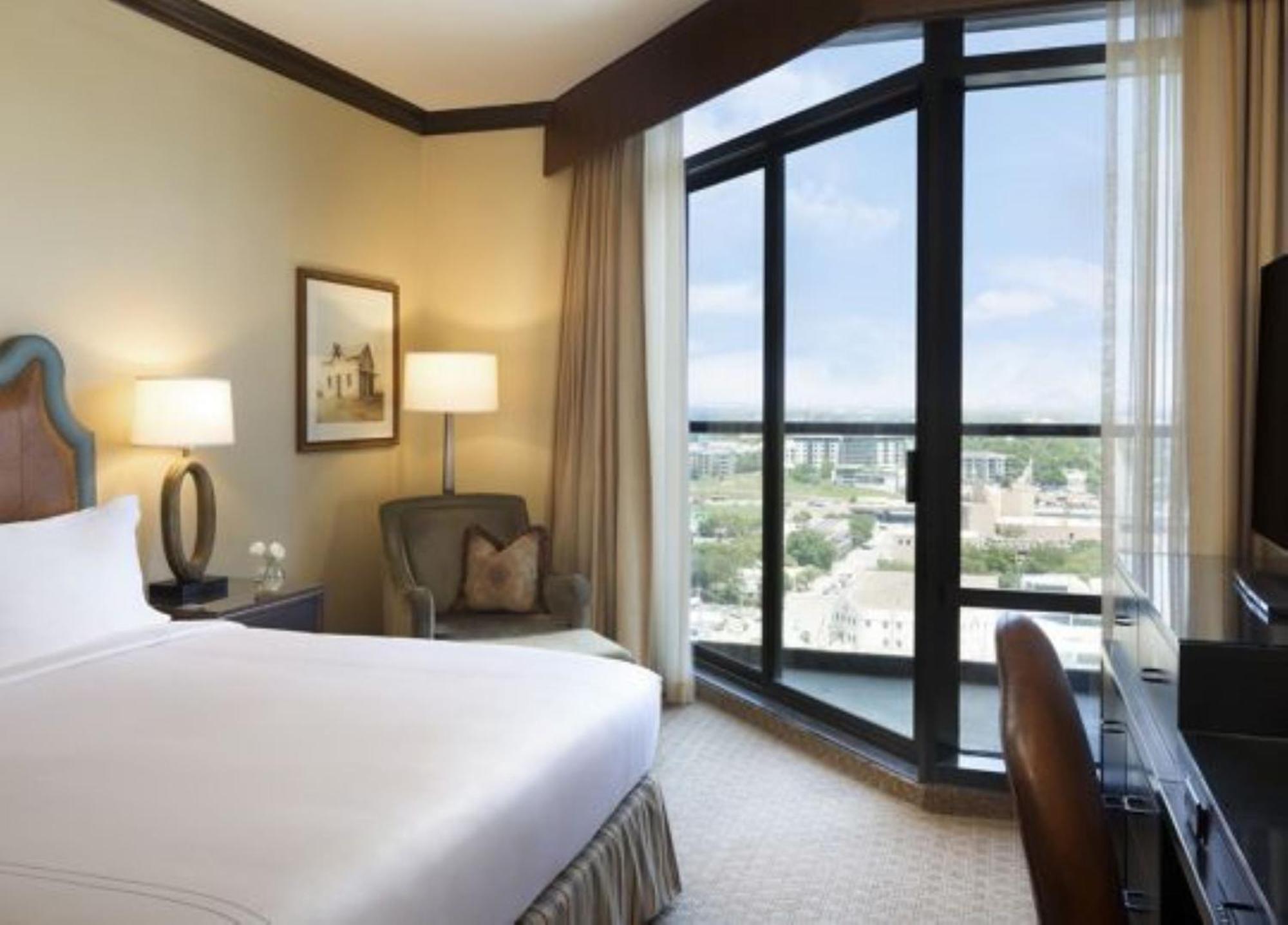 Omni Austin Hotel Downtown Екстериор снимка